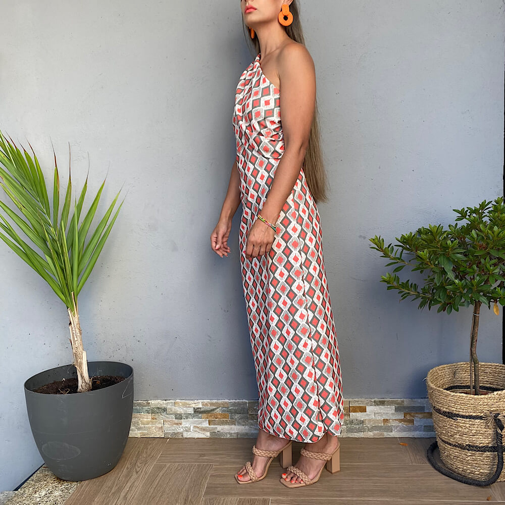 VESTIDO MUMBAI ESCOTE ASIMÉTRICO