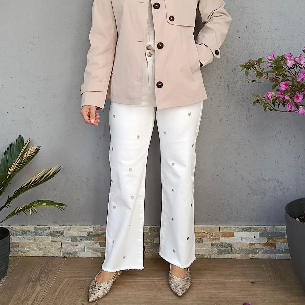 Pantalón Corazones bordados
