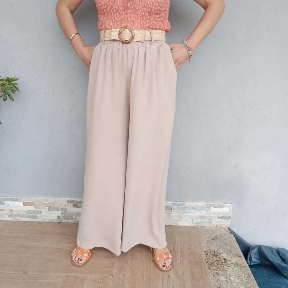 LEA PANTALÓN CON CINTO