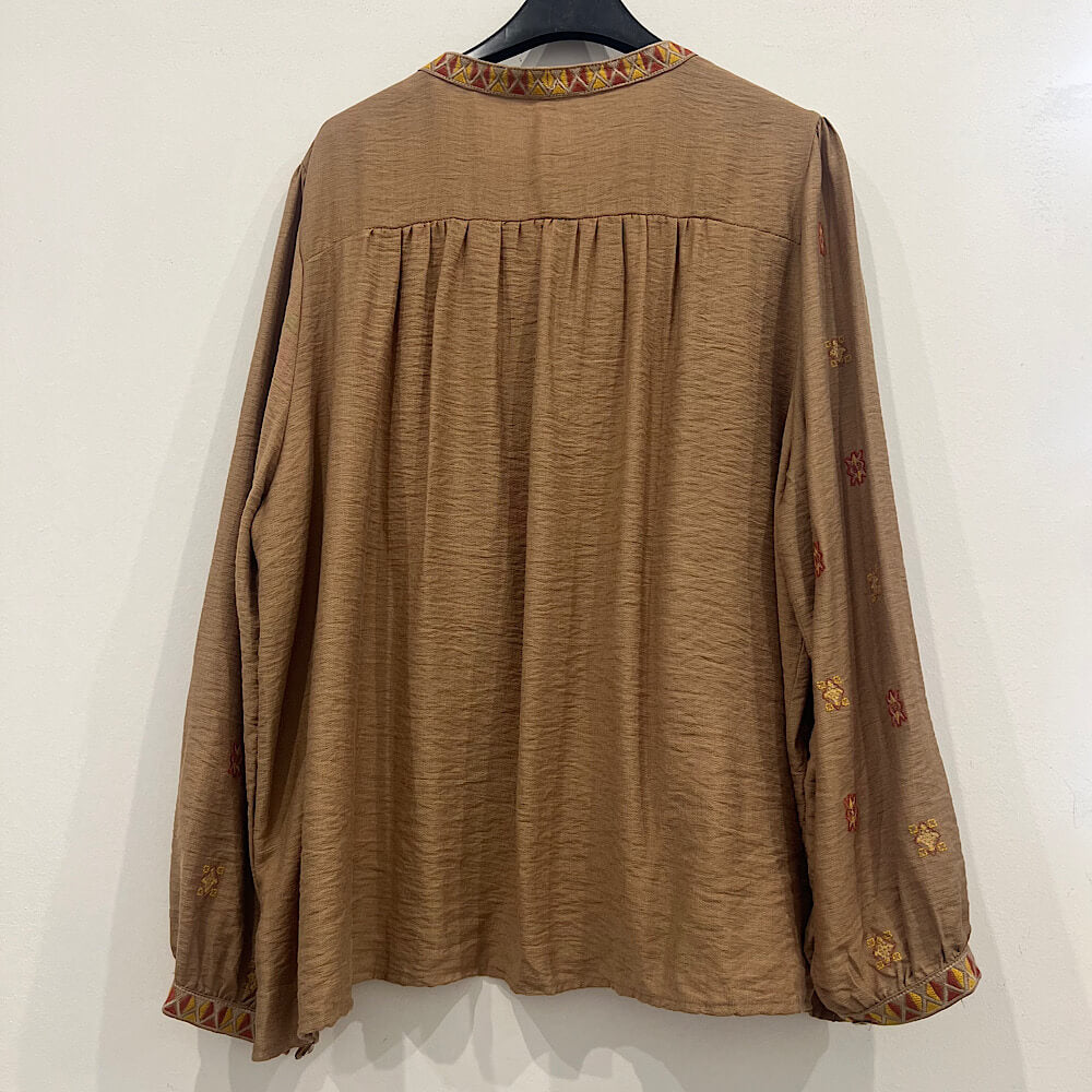 S60 BLUSA BORDADA